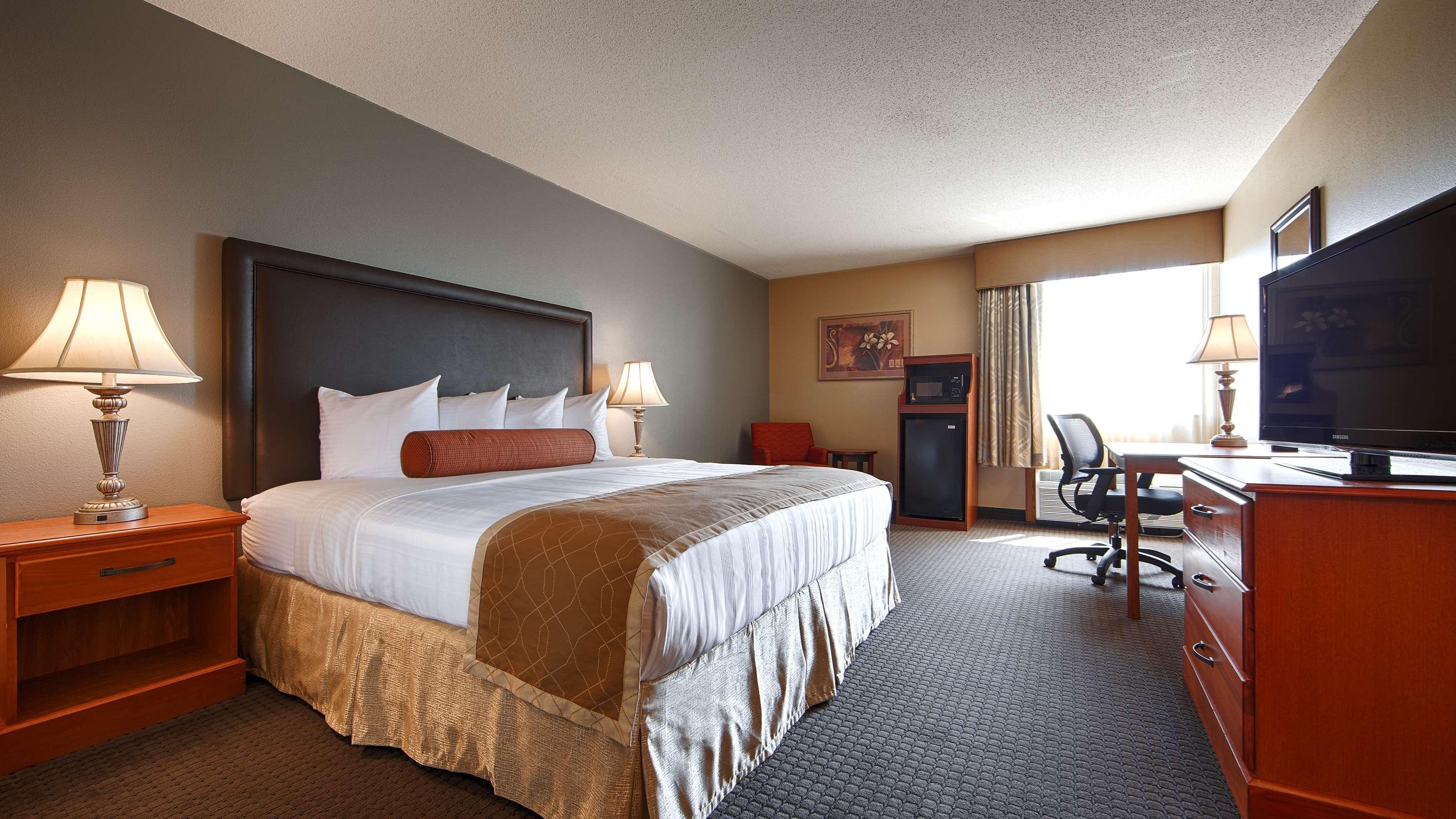 Best Western Plus The Charles Hotel Saint Charles