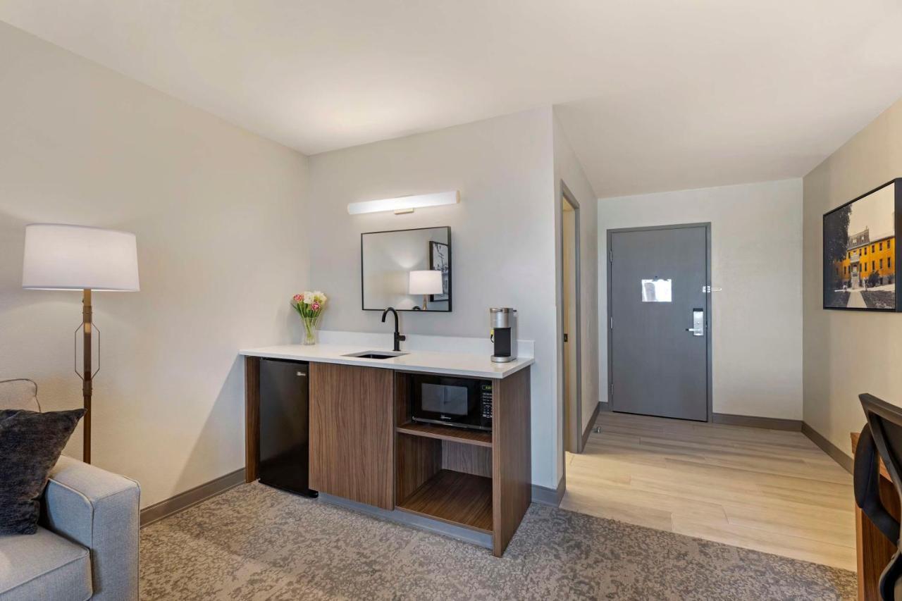 Best Western Plus The Charles 3*